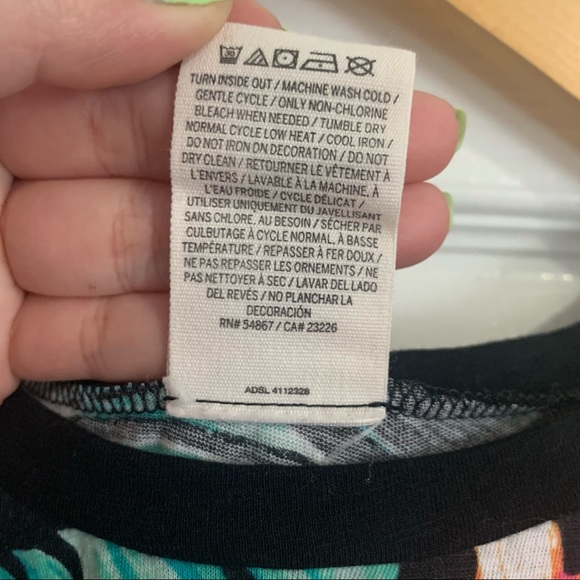 VS PINK Tropical print Crop Top - Picture 4 of 5